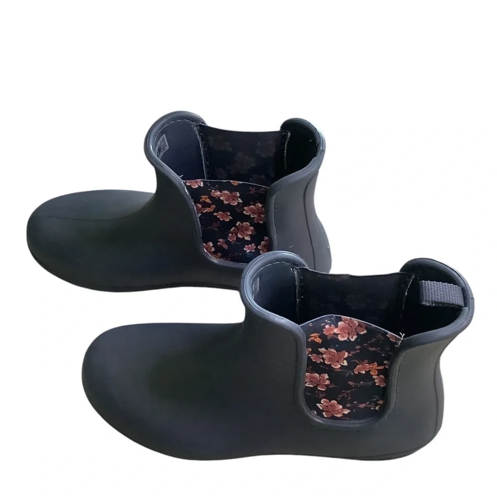 Croc blue floral rain boots